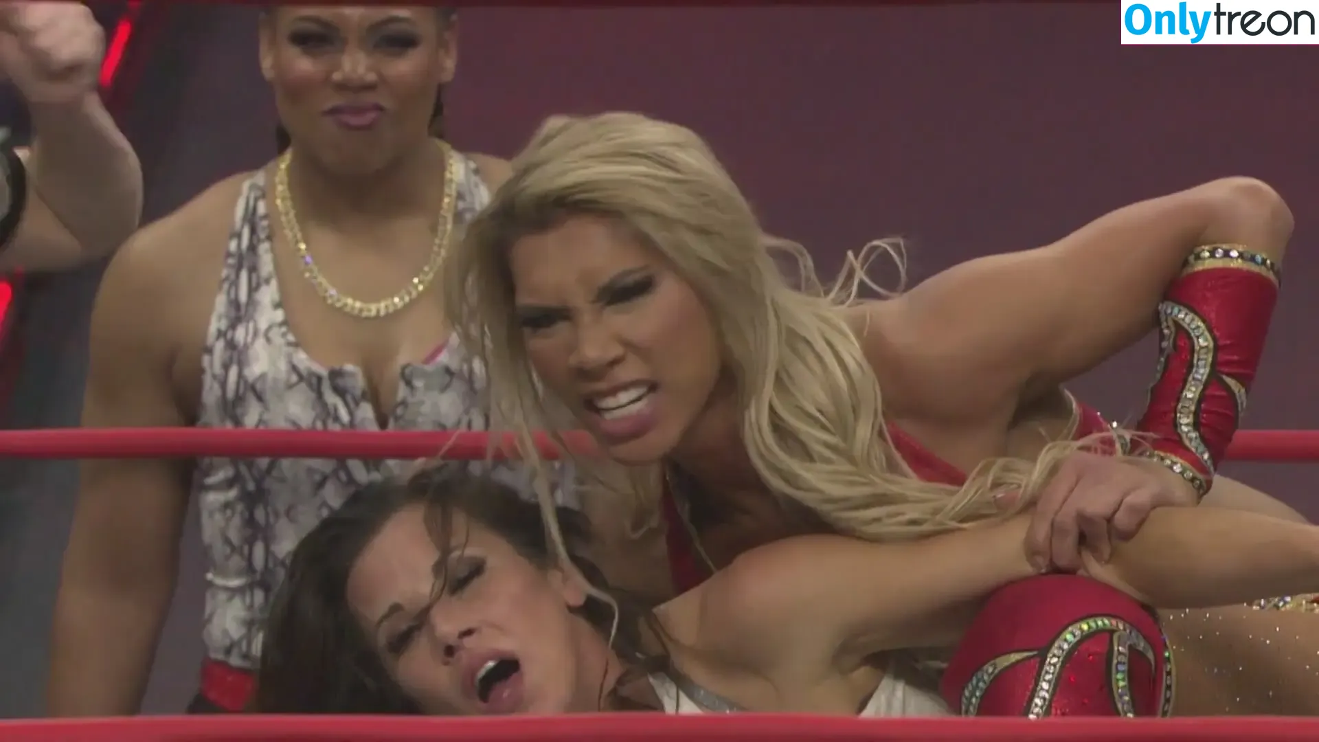 Mickie James голая photo #0693 (michelejames / themickiejames)