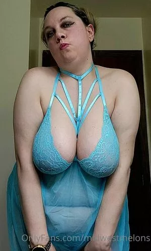 midwestmelons / midwesternstl nude photo #0013
