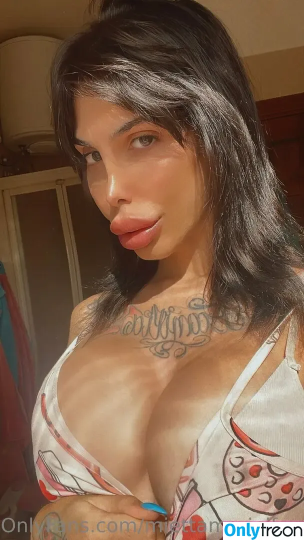 miettamarinii nude photo #0046 (mietta__marini)
