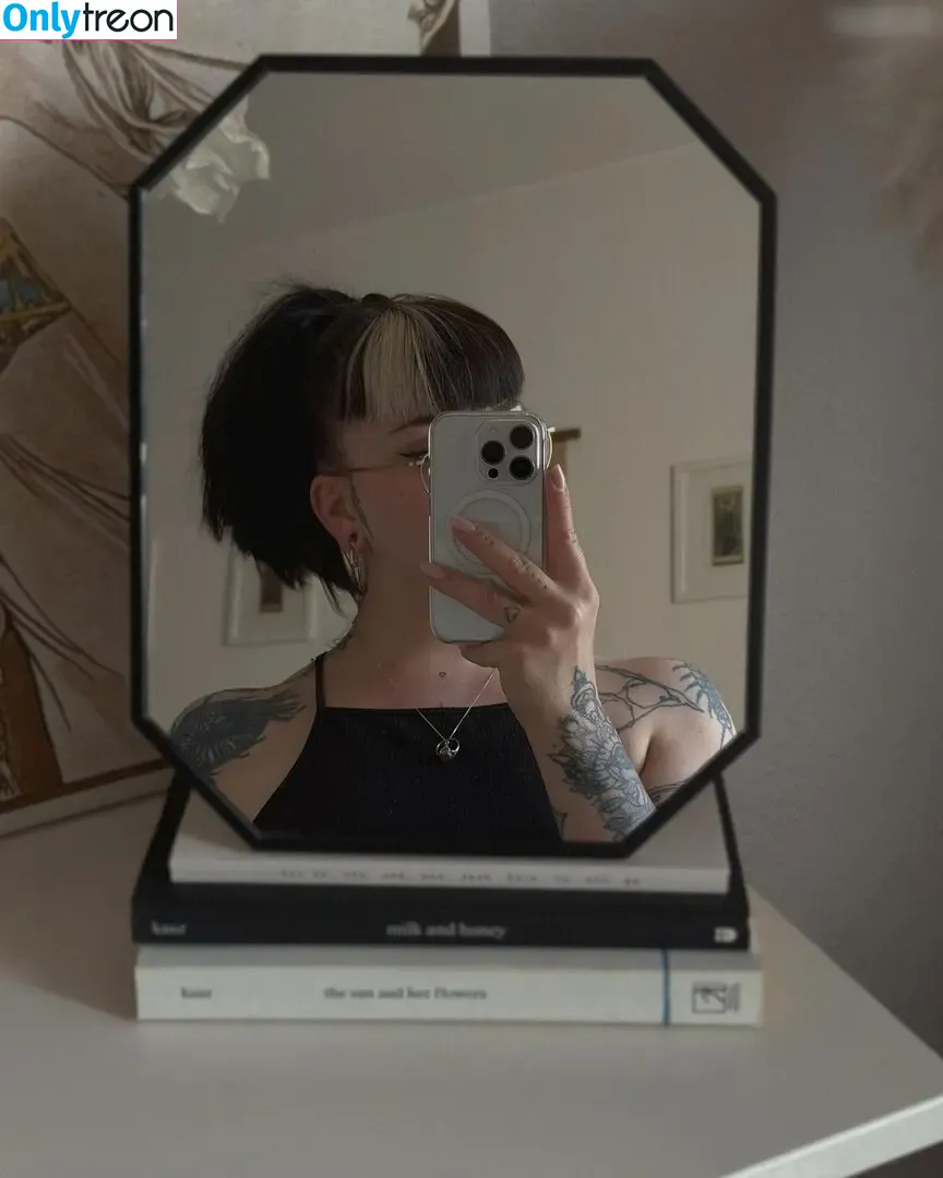 Miezekatz Caro nude photo #0012 (miezekatz______)