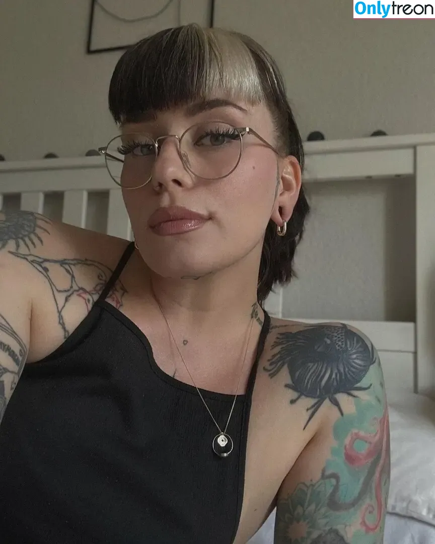 Miezekatz Caro nude photo #0016 (miezekatz______)