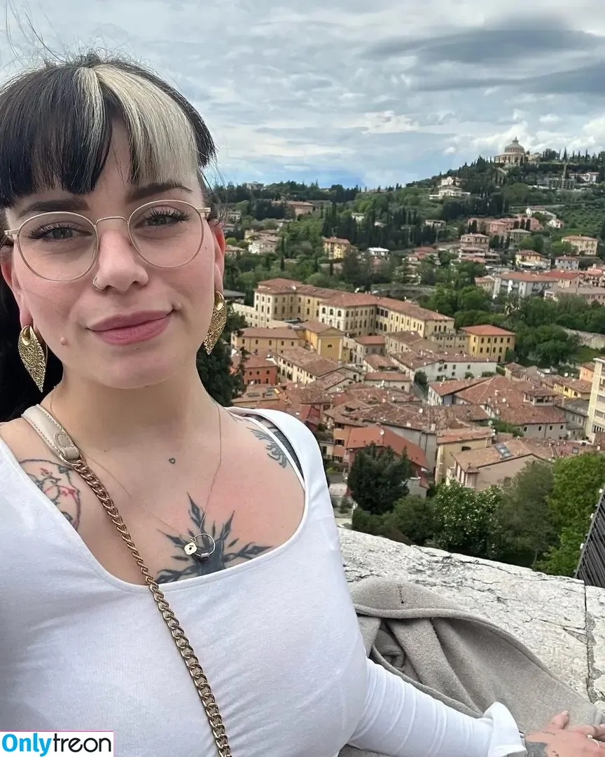 Miezekatz Caro nude photo #0034 (miezekatz______)