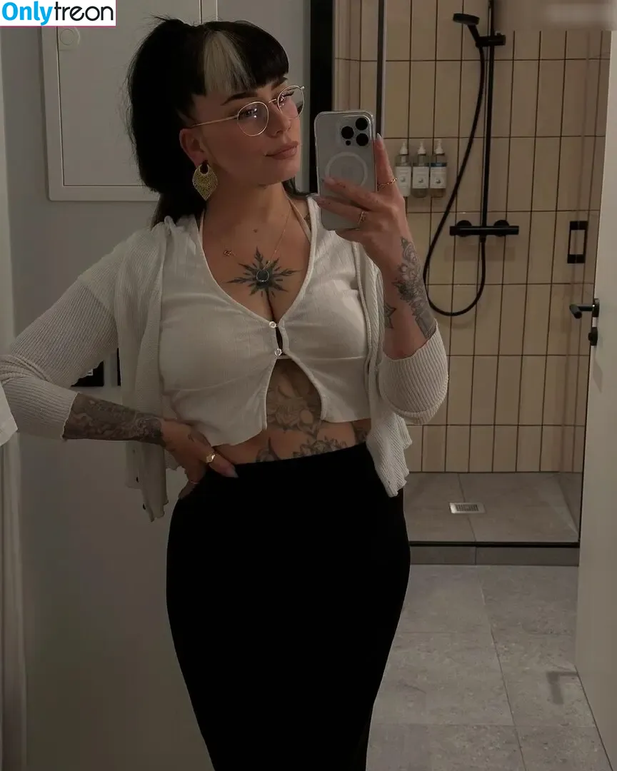 Miezekatz Caro nude photo #0039 (miezekatz______)