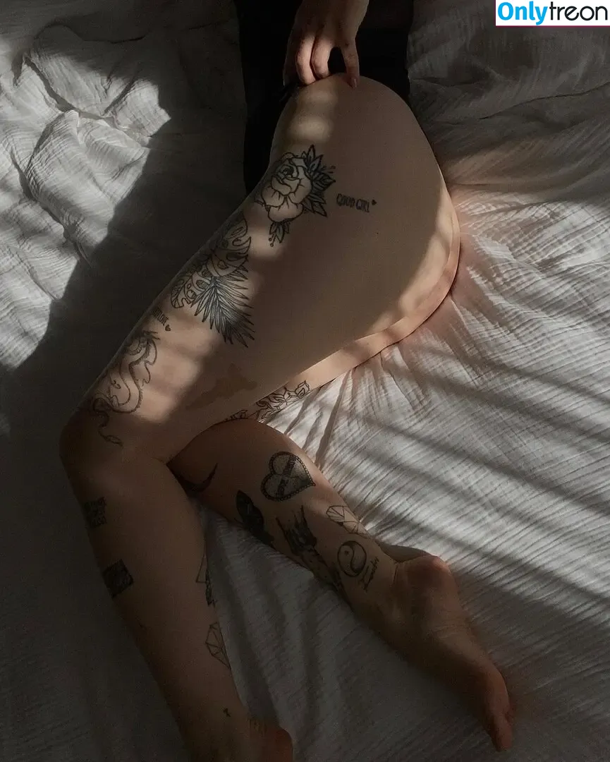 Miezekatz Caro nude photo #0050 (miezekatz______)