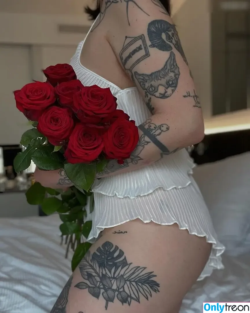 Miezekatz Caro nude photo #0052 (miezekatz______)
