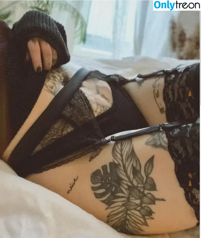 Miezekatz Caro nude photo #0088 (miezekatz______)