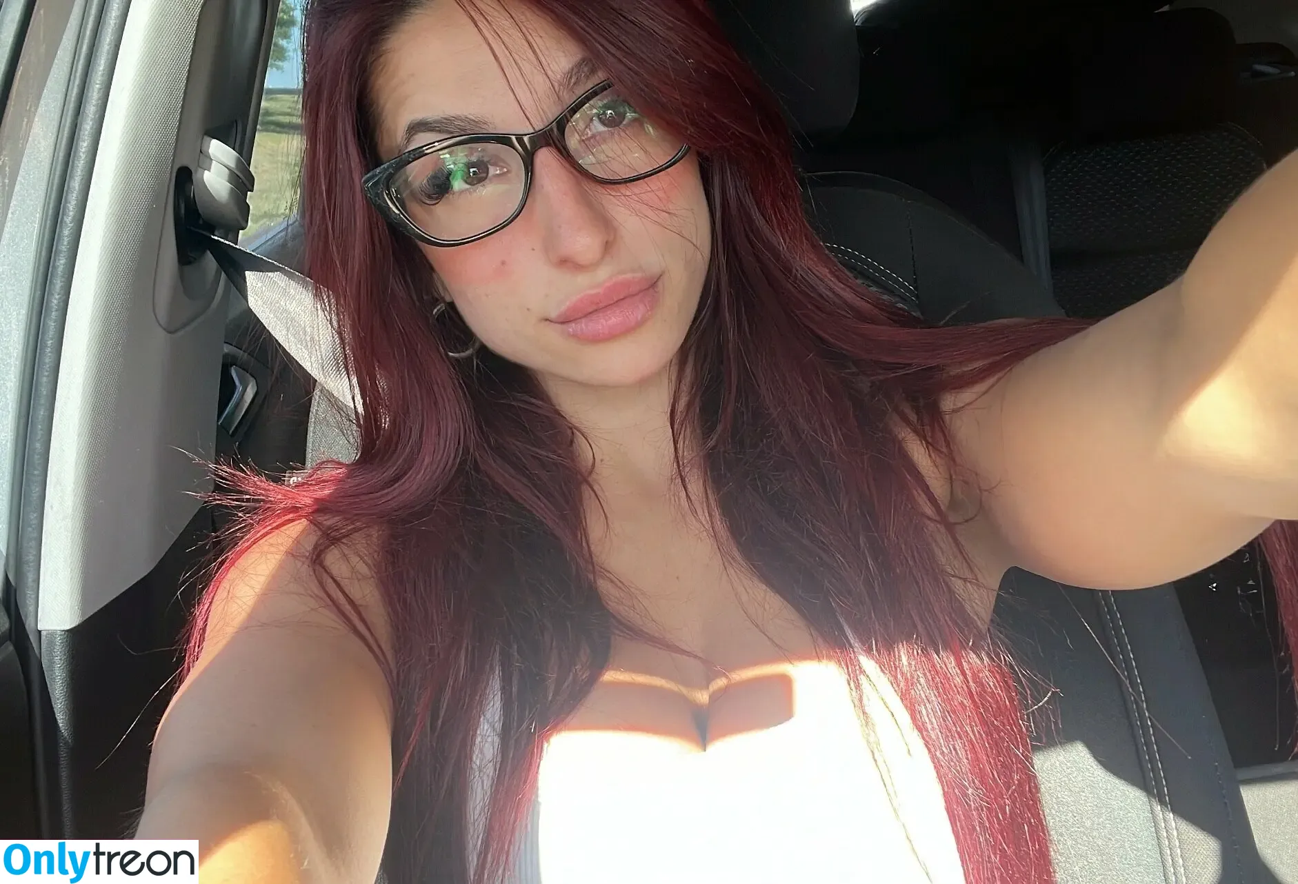 miiki.xx nude photo #0022 (mikiistar_xo)