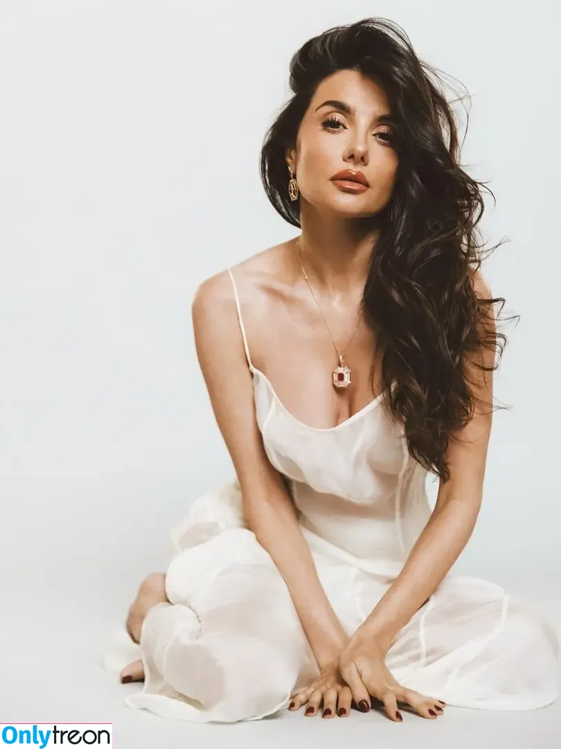 Mikaela Hoover голая photo #0263 (mikaela)