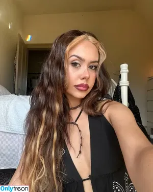 Mikaila Delgado / diandradelgado / mikailadelgado фото голая #0132
