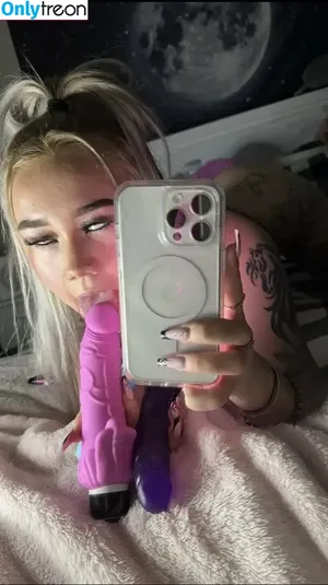 mikaylax05 / mikaylax0 / mikaylaxking nude photo #0002