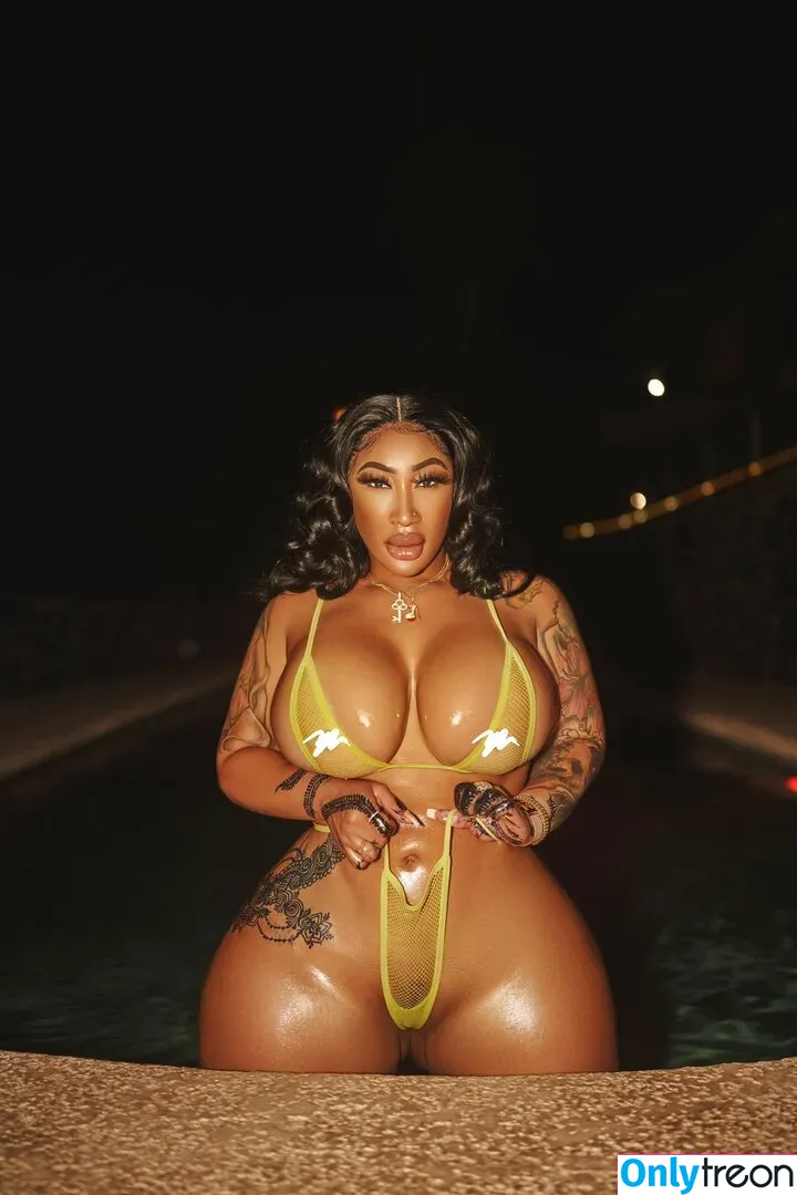 Mike Adriano голая photo #0192 (ledalotharia / realmikeadriano / themikeadriano)