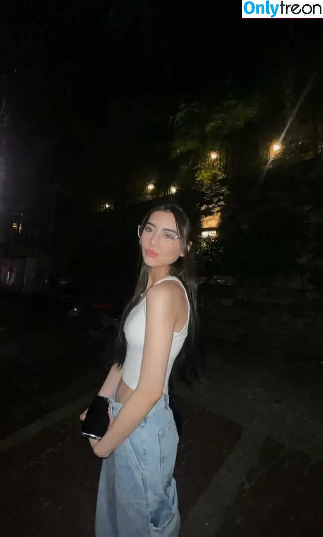 Mikha Lim nude photo #0007 (bini_mikha)