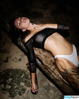 Mikimakey / Blackmango / Conservatives / ilovedyousomuch nude photo #0052