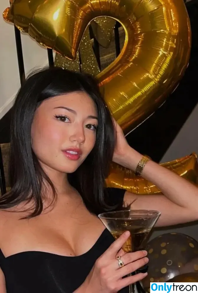 Miku Martineau nude photo #0023 (miku.martineau)
