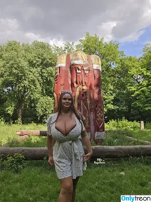 Mila Kuznetsova / MilaKuznetsova / mila_kuznetsova10 nude photo #0428