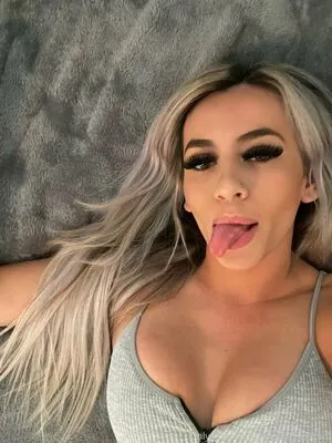 Milaharperxoxo / Mila / Mila Harper / gr00vybbyyy фото голая #0322