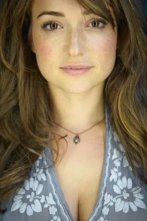 Milana Vayntrub / AT&T Girl / mintmilana nude photo #0053