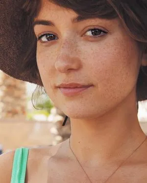 Milana Vayntrub / AT&T Girl / mintmilana nude photo #0054