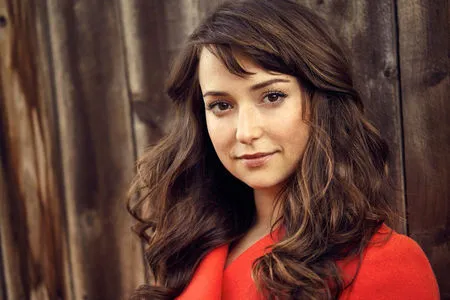 Milana Vayntrub / AT&T Girl / mintmilana nude photo #0060