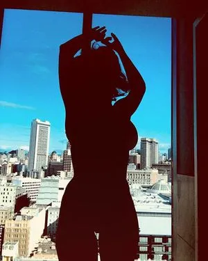 Milana Vayntrub / AT&T Girl / mintmilana nude photo #0066