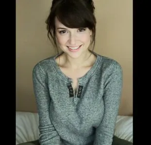 Milana Vayntrub / AT&T Girl / mintmilana nude photo #0189