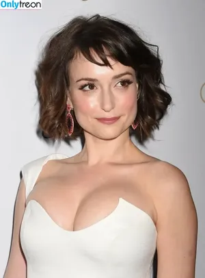 Milana Vayntrub / AT&T Girl / mintmilana nude photo #0557