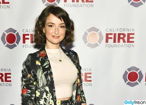 Milana Vayntrub / AT&T Girl / mintmilana nude photo #0706