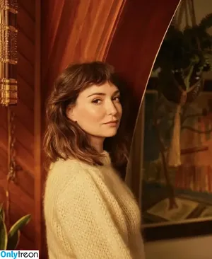 Milana Vayntrub / AT&T Girl / mintmilana nude photo #0783