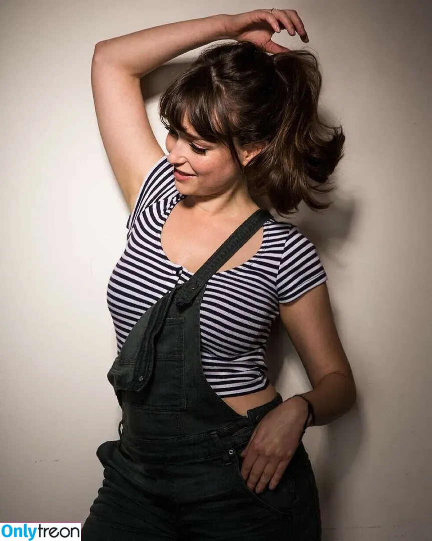 Milana Vayntrub nude photo #0178 (AT&T Girl / mintmilana)