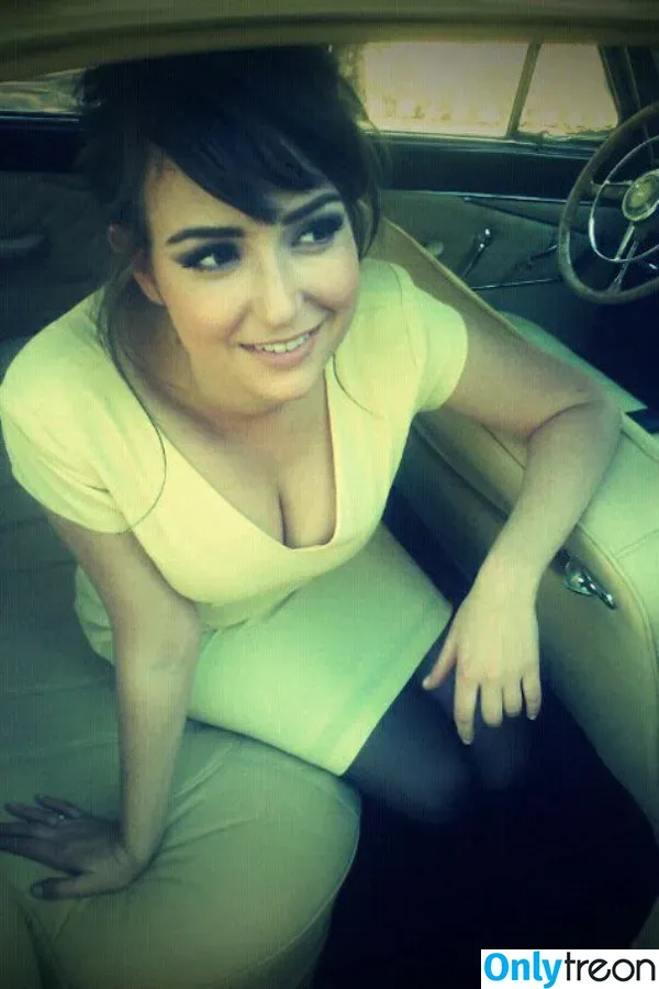 Milana Vayntrub голая photo #0294 (AT&T Girl / mintmilana)