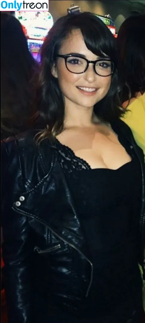 Milana Vayntrub голая photo #0301 (AT&T Girl / mintmilana)