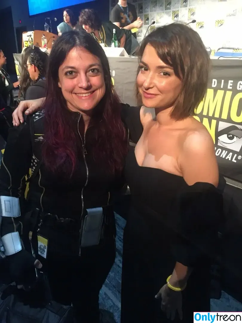 Milana Vayntrub голая photo #0432 (AT&T Girl / mintmilana)