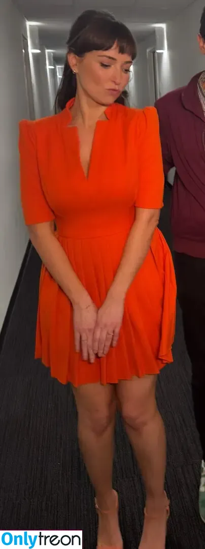 Milana Vayntrub nude photo #0792 (AT&T Girl / mintmilana)
