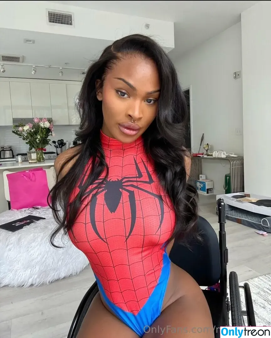 milandior3 голая photo #0223 (parisvalentinee)