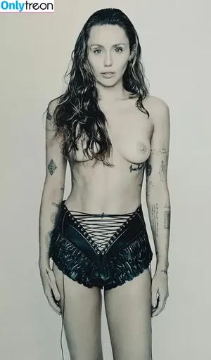 Miley Cyrus / MileyCyrus nude photo #5679