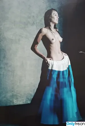 Miley Cyrus / MileyCyrus nude photo #5708