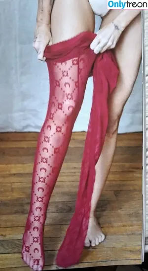 Miley Cyrus / MileyCyrus nude photo #5775