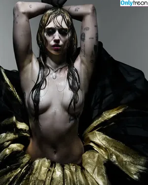 Miley Cyrus / MileyCyrus nude photo #5798