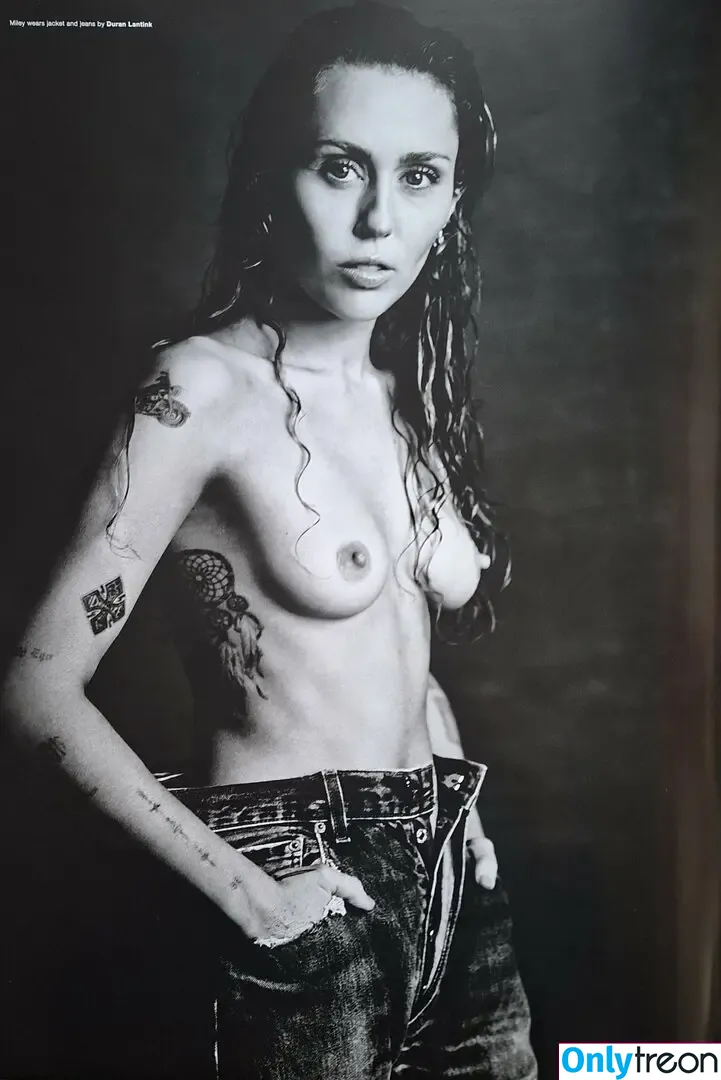 Miley Cyrus голая photo #5712 (MileyCyrus)