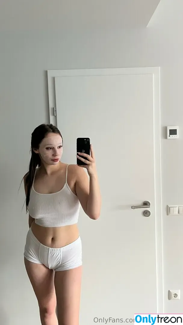 mileyrosevip nude photo #0012 (mileyrose.priv)