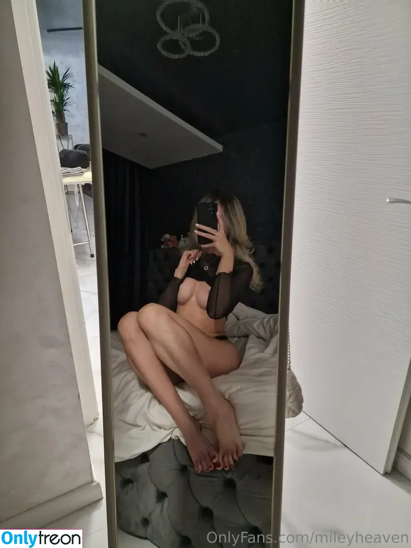 mileyxheavenx nude photo #0005 (mileyheavenn)