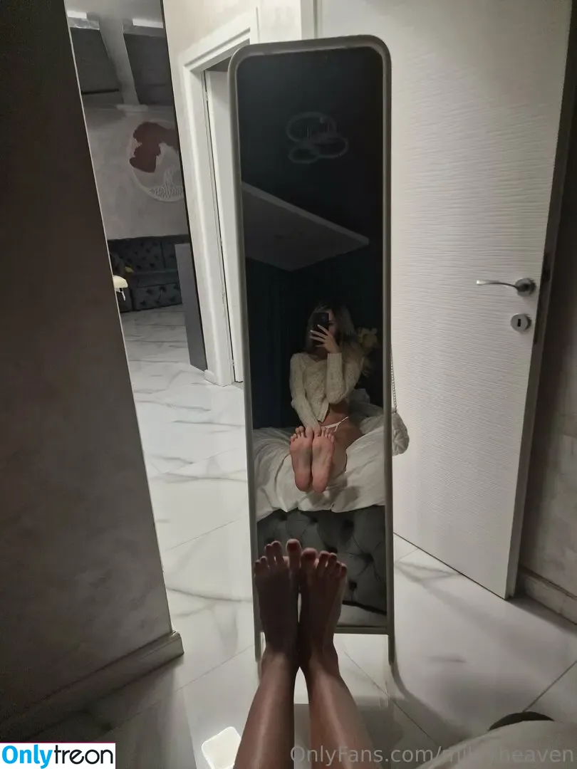 mileyxheavenx nude photo #0008 (mileyheavenn)