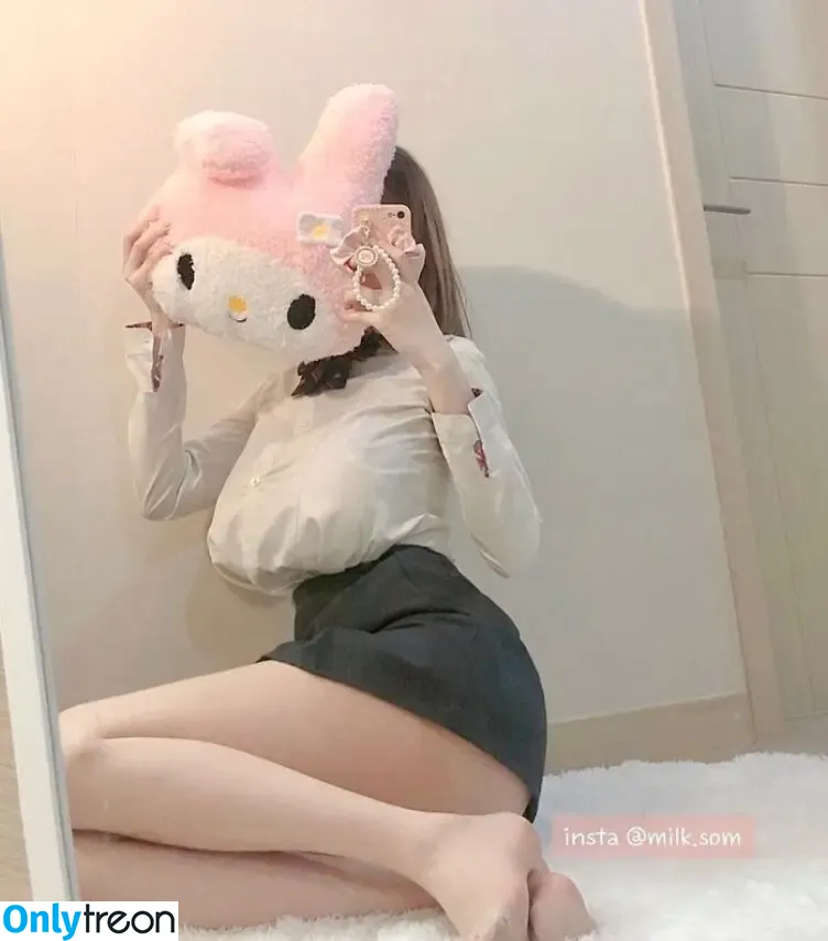 milksom nude photo #0003 (milk.som / youryuzu)