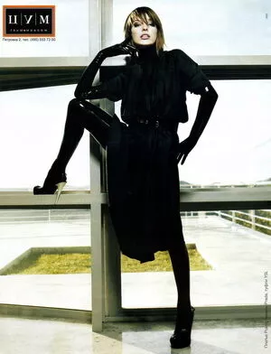 Milla Jovovich / MillaJovovich nude photo #0230