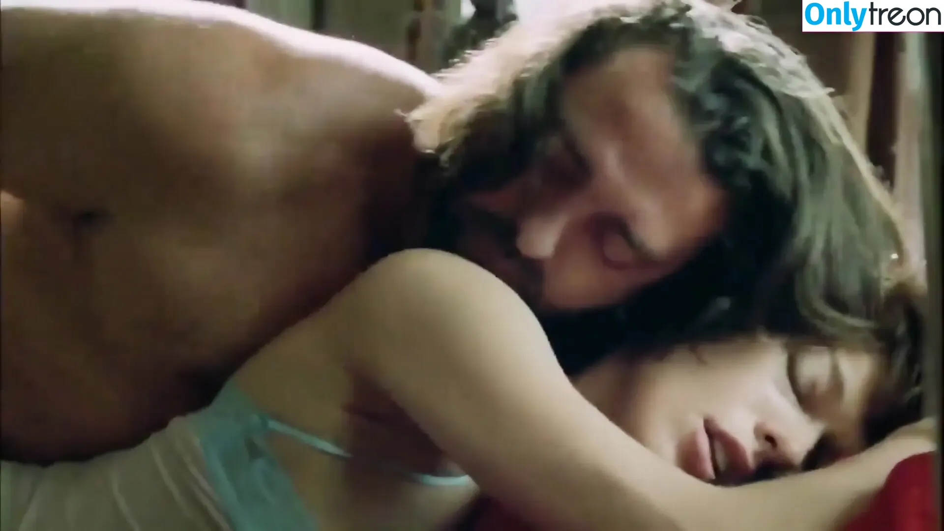 Milla Jovovich nude photo #0631 (MillaJovovich)