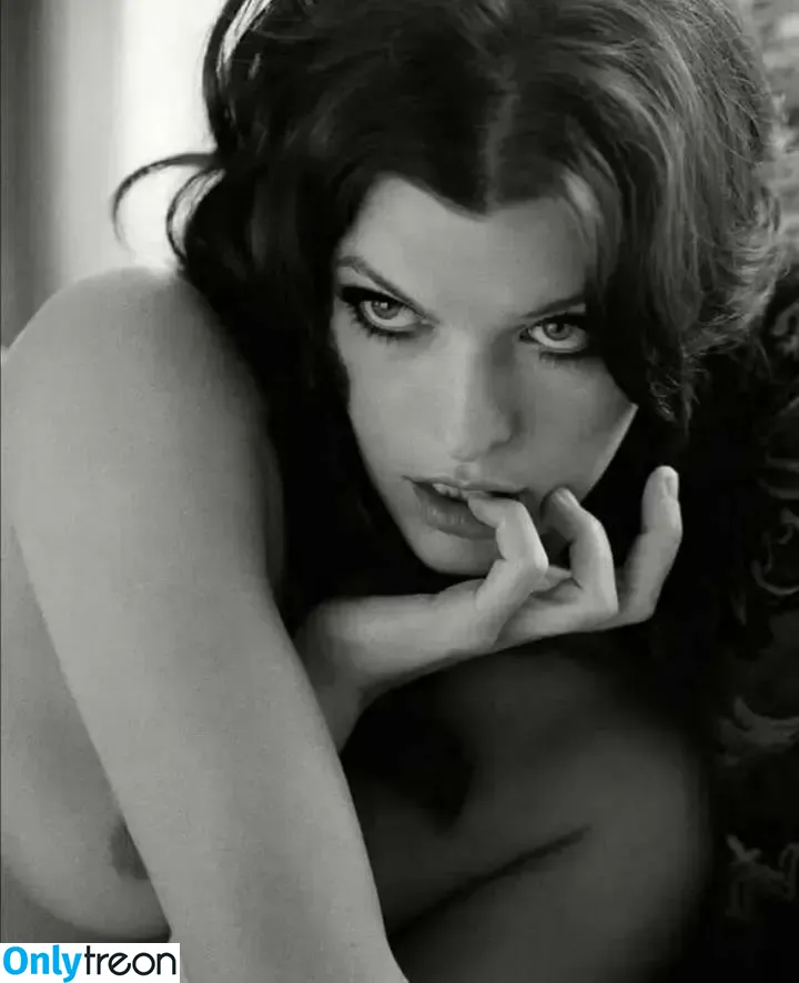 Milla Jovovich nude photo #0632 (MillaJovovich)