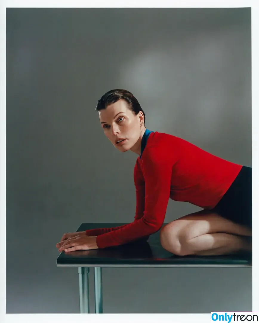 Milla Jovovich nude photo #0636 (MillaJovovich)