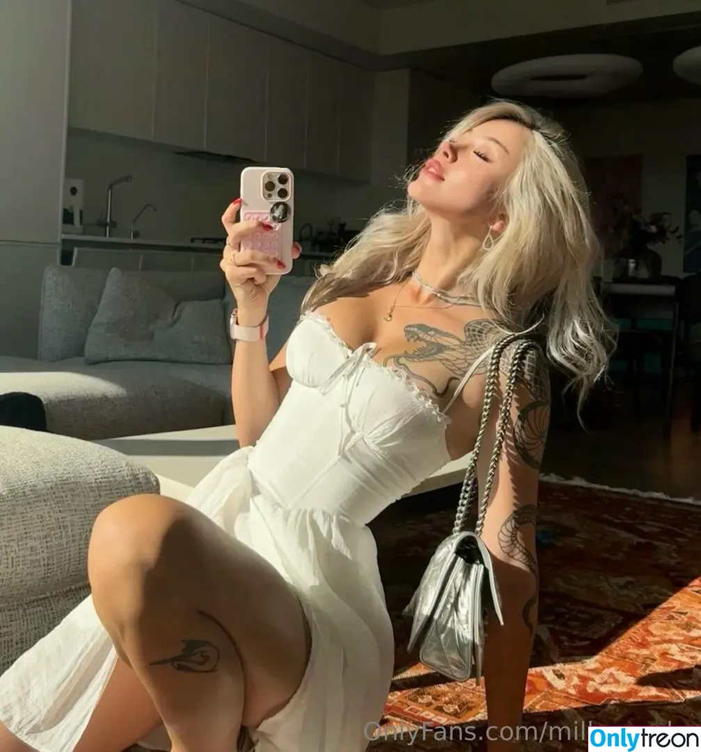 milla_snake nude photo #0089 (milla_snake)