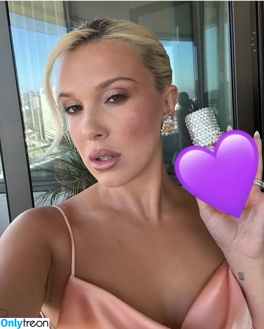 Millie Bobby Brown nude photo #4087 (milliebobbybrown)