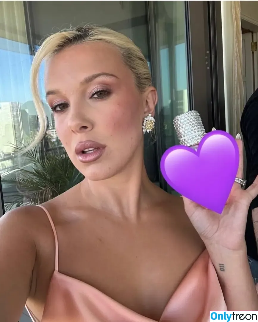 Millie Bobby Brown nude photo #4090 (milliebobbybrown)